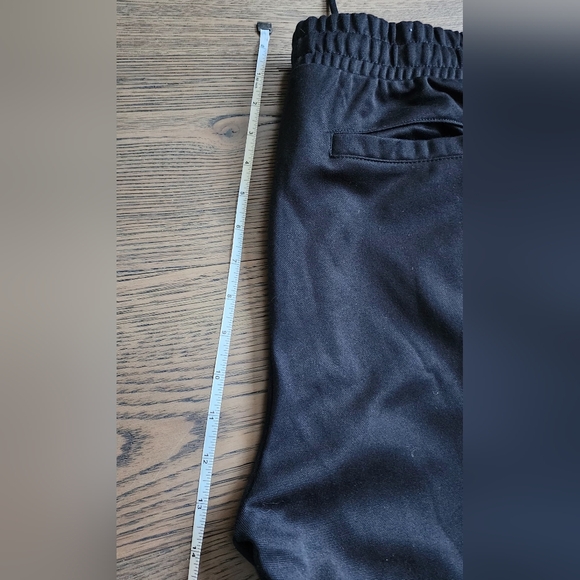 Adidas men's pants, size L 🖤🙀 - Picture 3 of 7